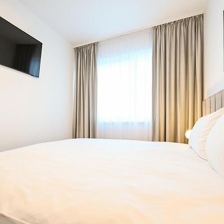 Апартаменты Km Flats Орадя Экстерьер фото